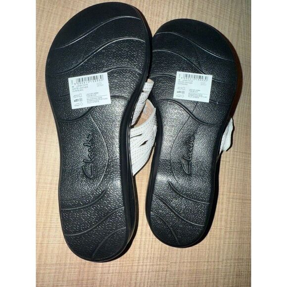 Clarks Leisa Faye White Leather Slide Sandals 5.5 New Gift Ready Fall Transition - Picture 2 of 3